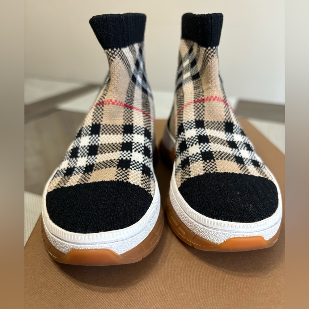 Burberry vintage sock sneakers toddler size 8